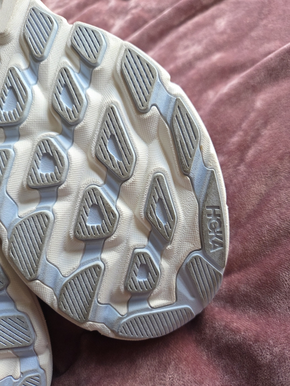 Hoka Clifton 9, Size 8.5 - Picture 5 of 8